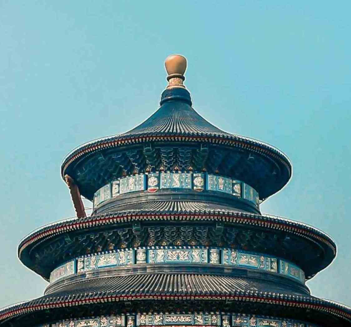 忆峥嵘岁月，看今朝辉煌，逢祖国华诞，祝繁荣昌盛！